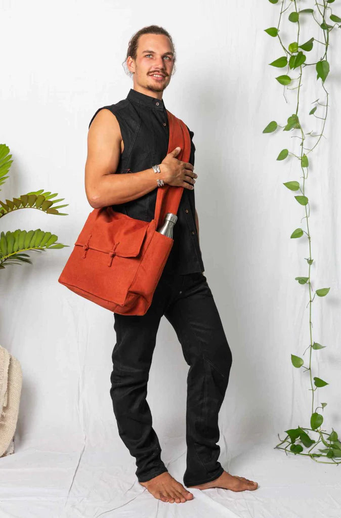 Weekend Messenger Bag Ochre