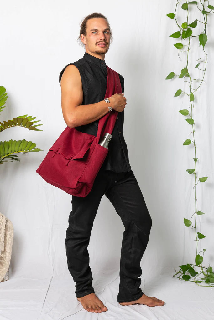 Weekend Messenger Bag Dark Red