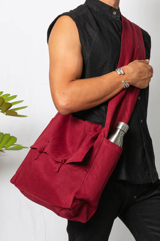 Weekend Messenger Bag Dark Red