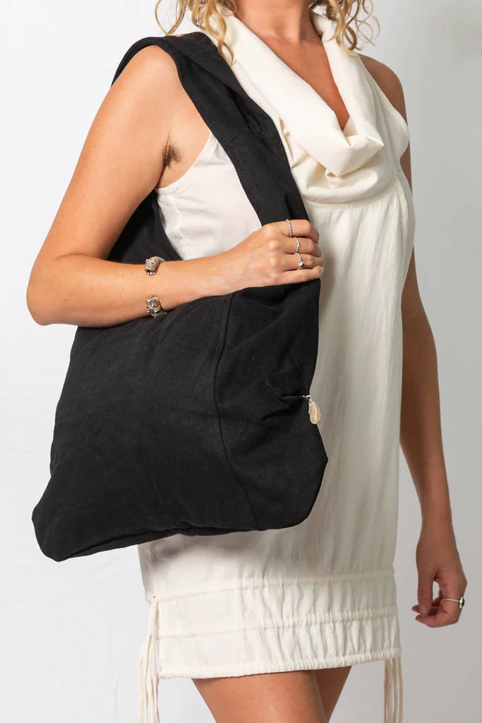 Feather Tote Bag Black